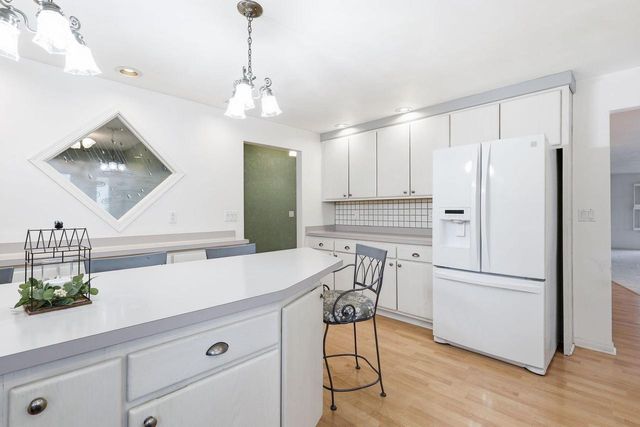 778 Sunshine LANE, Neenah, WI 54956