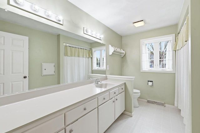 778 Sunshine LANE, Neenah, WI 54956