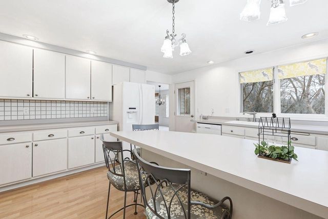 778 Sunshine LANE, Neenah, WI 54956