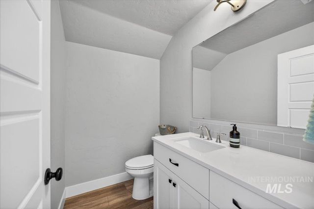 5942 W Algona Dr., Meridian, ID 83646