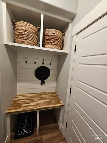 5942 W Algona Dr., Meridian, ID 83646