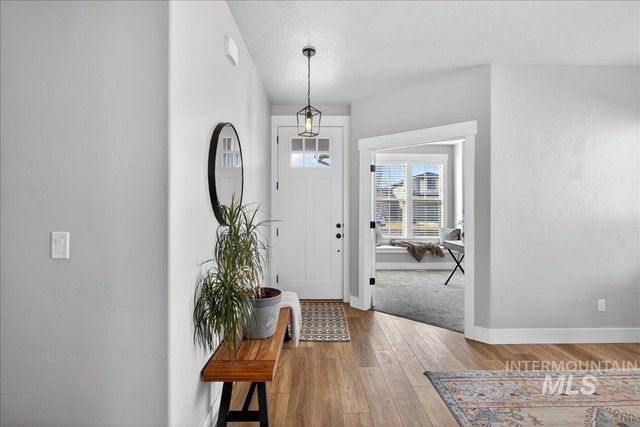 5942 W Algona Dr., Meridian, ID 83646