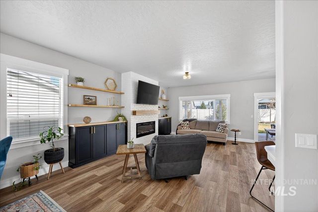 5942 W Algona Dr., Meridian, ID 83646