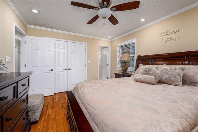 918 S 53rd Terrace, Kansas City, KS 66106