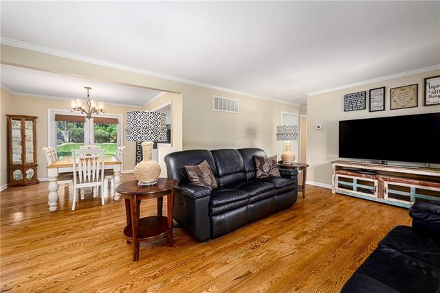 918 S 53rd Terrace, Kansas City, KS 66106