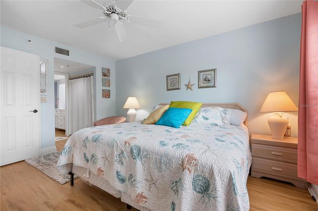 1015 WEXFORD BOULEVARD 1015, Venice, FL 34293