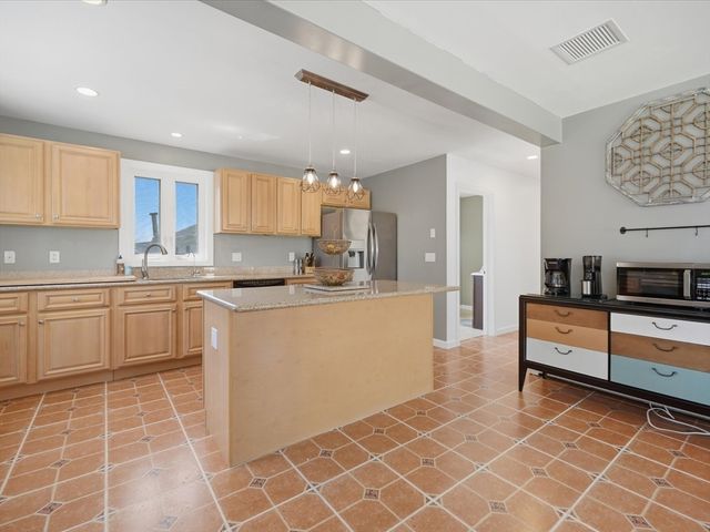 53 Osborne Street, New Bedford, MA 02740