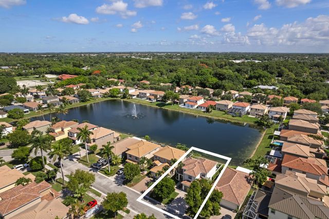 3961 Crescent Creek Place, Coconut Creek, FL 33073