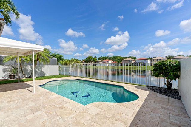 3961 Crescent Creek Place, Coconut Creek, FL 33073
