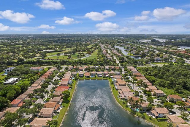 3961 Crescent Creek Place, Coconut Creek, FL 33073