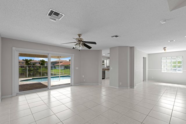 3961 Crescent Creek Place, Coconut Creek, FL 33073