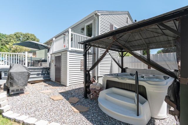 96 Ellingwood Street, Manchester, NH 03103