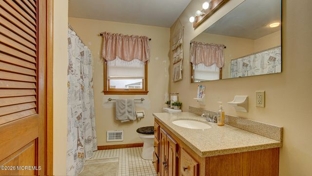 1508 Longboat Avenue, Beachwood, NJ 08722