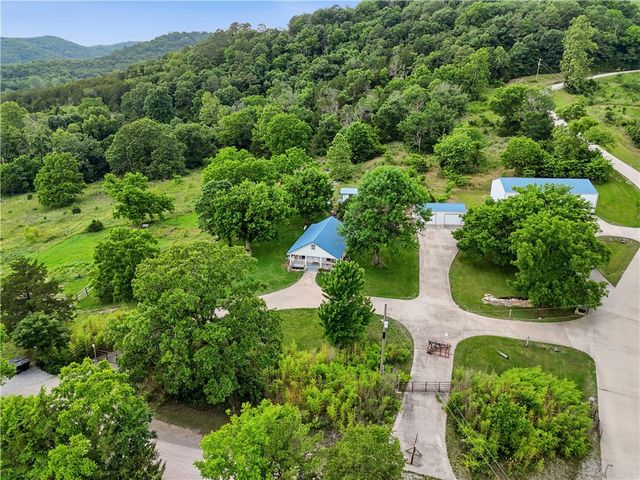 413 Madison 1555, Eureka Springs, AR 72632
