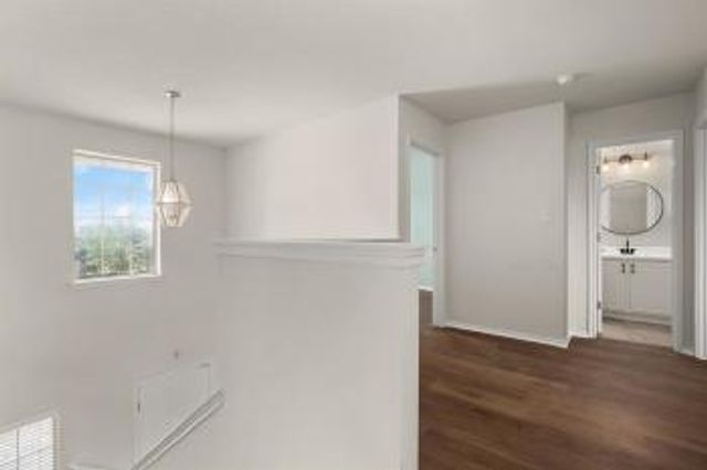 219 Brown ST, Hutto, TX 78634