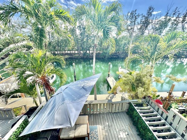 3736 NE 166th St 114, North Miami Beach, FL 33160