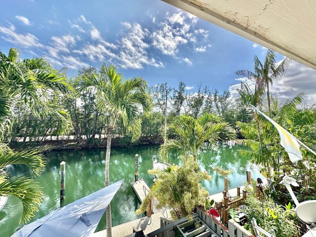 3736 NE 166th St 114, North Miami Beach, FL 33160