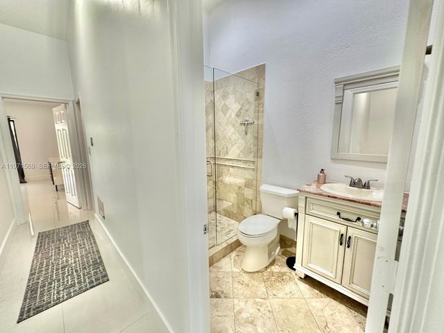 3736 NE 166th St 114, North Miami Beach, FL 33160