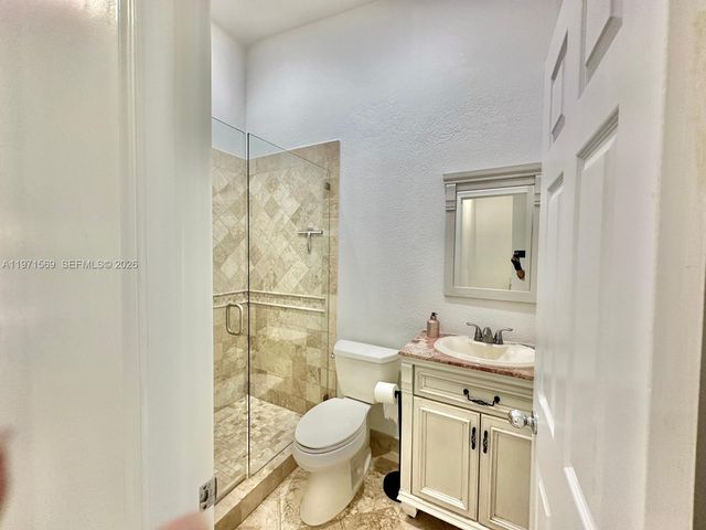 3736 NE 166th St 114, North Miami Beach, FL 33160