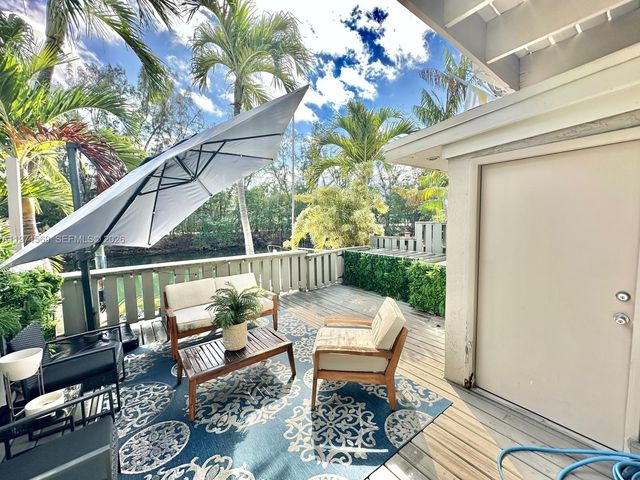 3736 NE 166th St 114, North Miami Beach, FL 33160