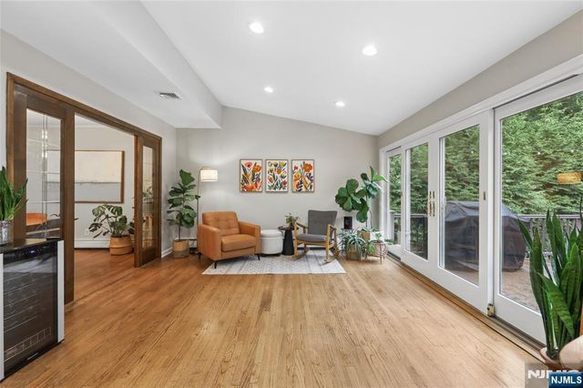 231 Canterbury Drive, Ramsey, NJ 07446
