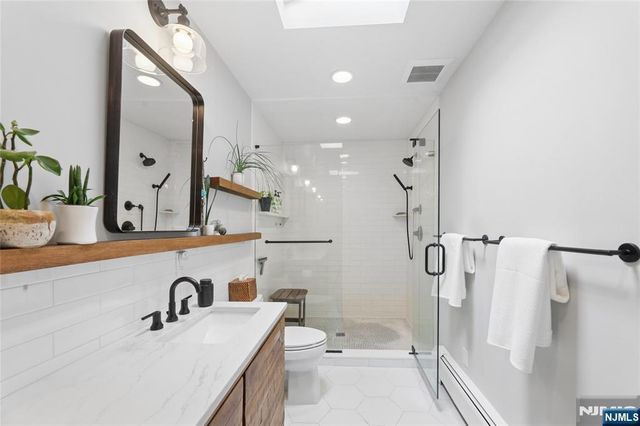 231 Canterbury Drive, Ramsey, NJ 07446