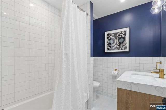 231 Canterbury Drive, Ramsey, NJ 07446