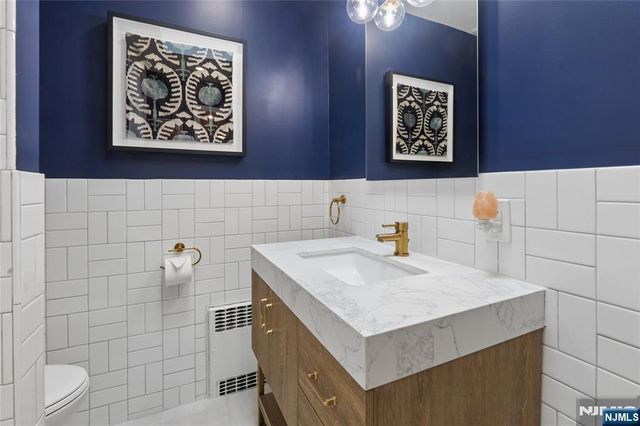 231 Canterbury Drive, Ramsey, NJ 07446