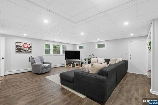 231 Canterbury Drive, Ramsey, NJ 07446