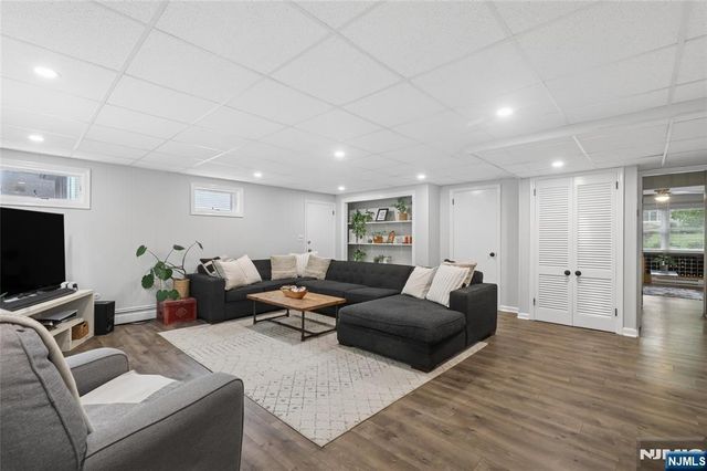 231 Canterbury Drive, Ramsey, NJ 07446