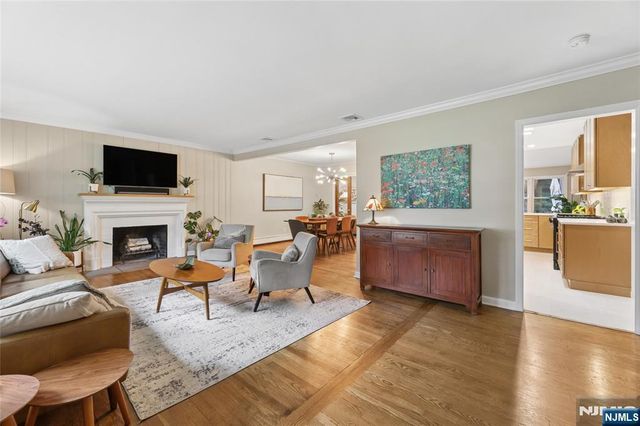 231 Canterbury Drive, Ramsey, NJ 07446