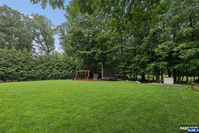 231 Canterbury Drive, Ramsey, NJ 07446