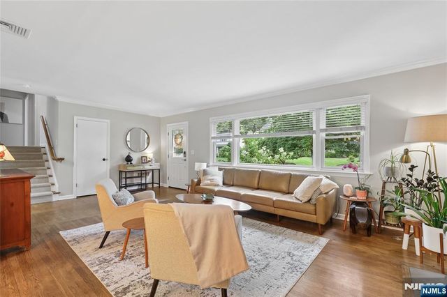 231 Canterbury Drive, Ramsey, NJ 07446