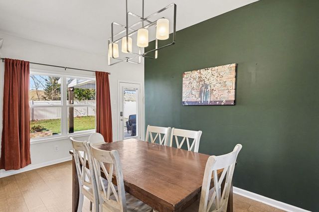 123 Macaw Ln, La Vergne, TN 37086