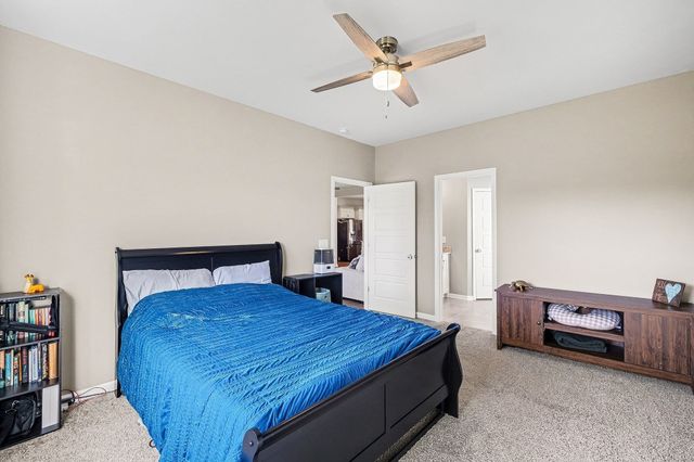 123 Macaw Ln, La Vergne, TN 37086