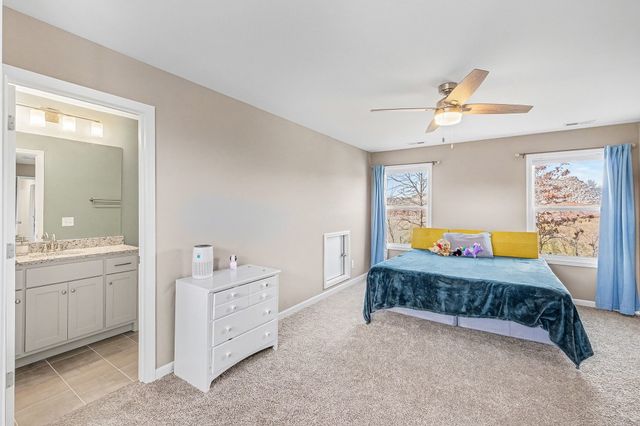 123 Macaw Ln, La Vergne, TN 37086