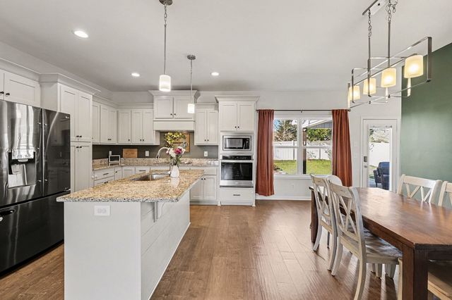 123 Macaw Ln, La Vergne, TN 37086