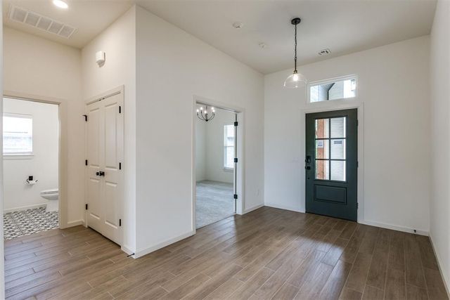 2405 Crystal Creek Drive, Yukon, OK 73099