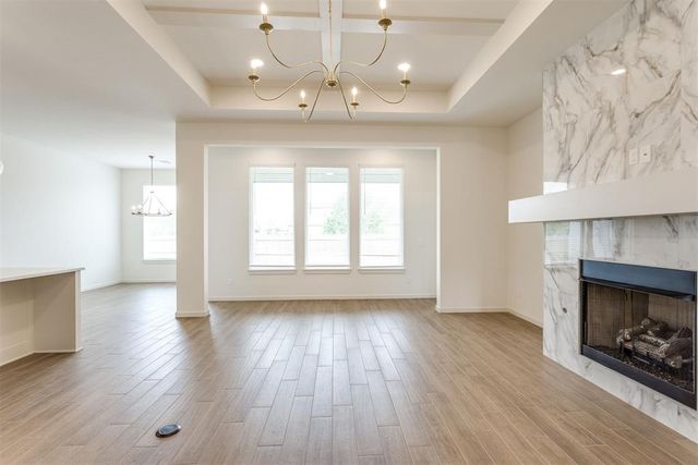2405 Crystal Creek Drive, Yukon, OK 73099