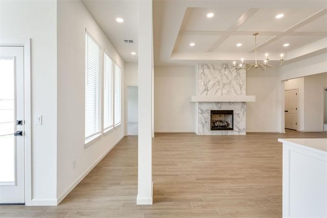 2405 Crystal Creek Drive, Yukon, OK 73099