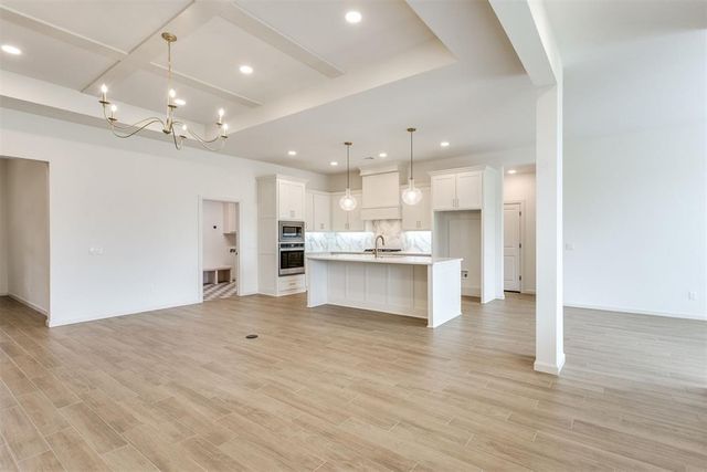2405 Crystal Creek Drive, Yukon, OK 73099