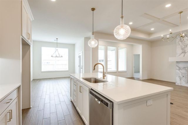 2405 Crystal Creek Drive, Yukon, OK 73099