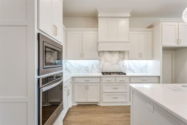 2405 Crystal Creek Drive, Yukon, OK 73099