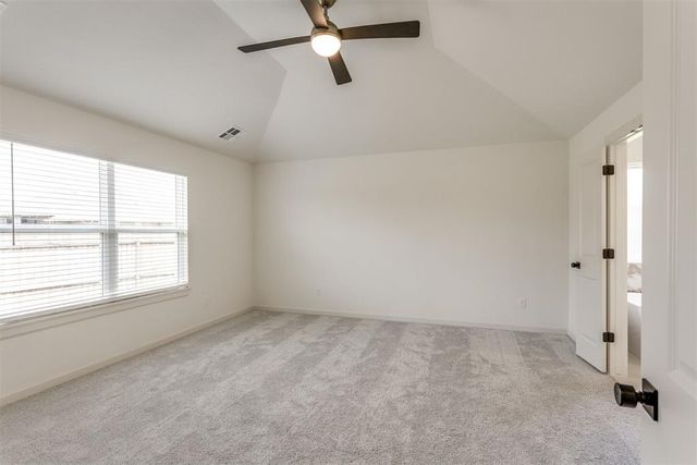 2405 Crystal Creek Drive, Yukon, OK 73099