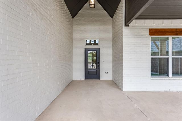 2405 Crystal Creek Drive, Yukon, OK 73099