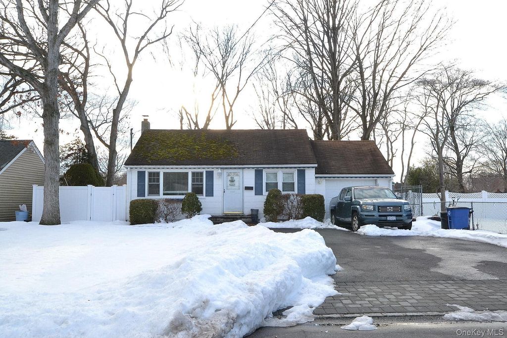 1362 Ackerson Boulevard, Bay Shore, NY 11706