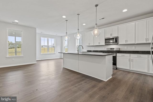 747 ROYAL VIEW DR, Bridgeville, DE 19933
