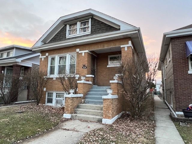 2636 S Wesley Avenue, Berwyn, IL 60402