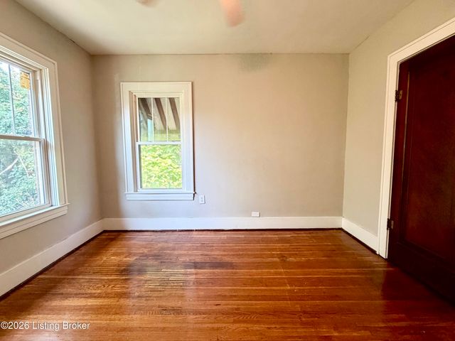 668 Lindell Ave 2, Louisville, KY 40211