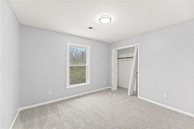 3715 SW Kimstin Circle, Blue Springs, MO 64015